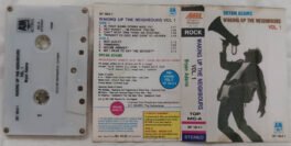 Walking up the neighbours vol 1 Bryan Adams Audio Cassette